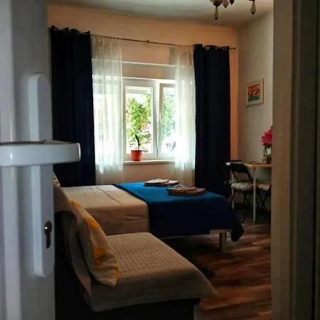 Ld Apartment Split